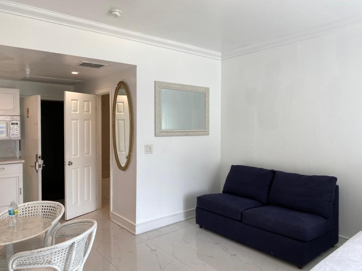 Beach -ocean- sky view charming studio Miami Beach Exteriör bild