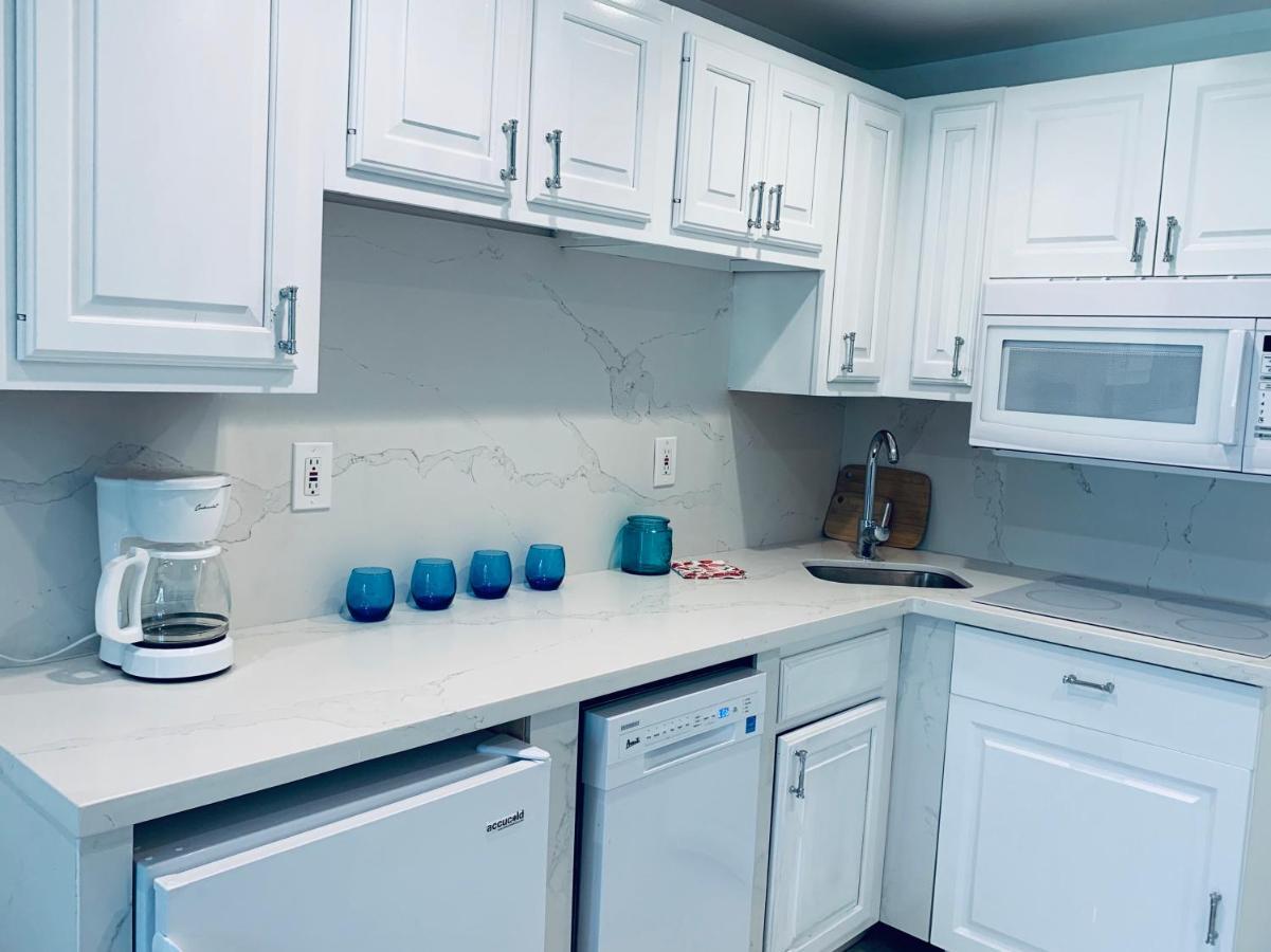Beach -ocean- sky view charming studio Miami Beach Exteriör bild